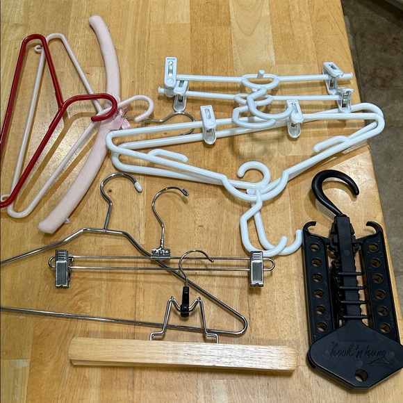 Assorted Hangers Set - White, Red, Pink, Black & Hook & Hang organizer. - Picture 1 of 7